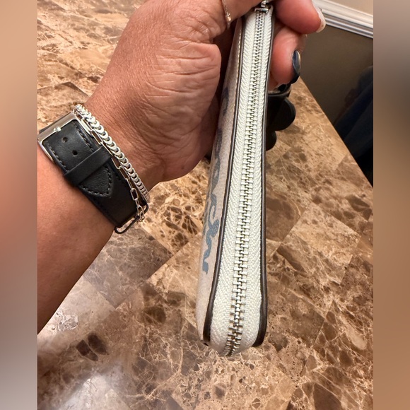 NWT Coach Corner Zip Wristlet in Signature Canvas and Coach Script - Picture 6 of 10